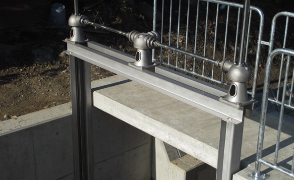 ステンレス製・ベベル式巻上機